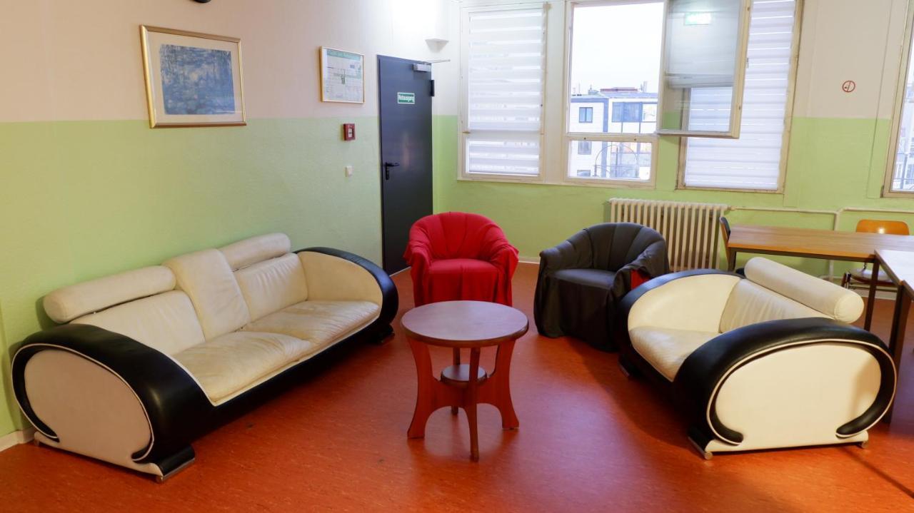 Hostel Am Kurtti Berlin Exteriör bild