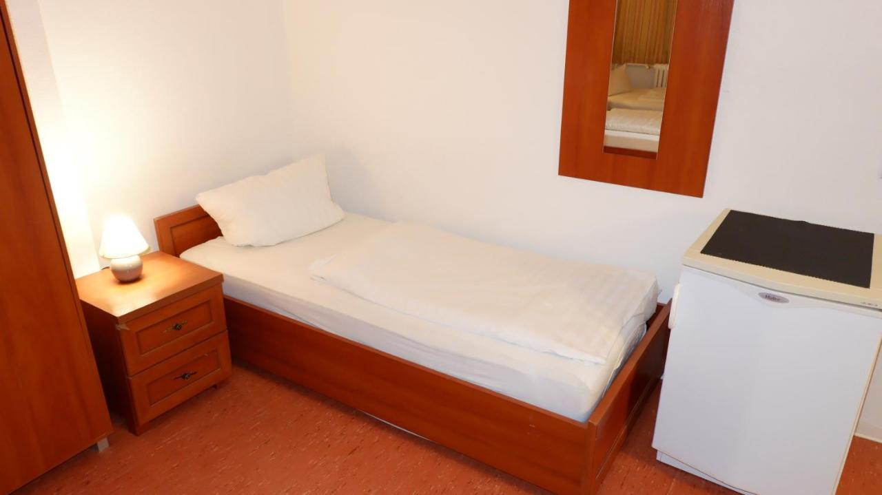 Hostel Am Kurtti Berlin Exteriör bild